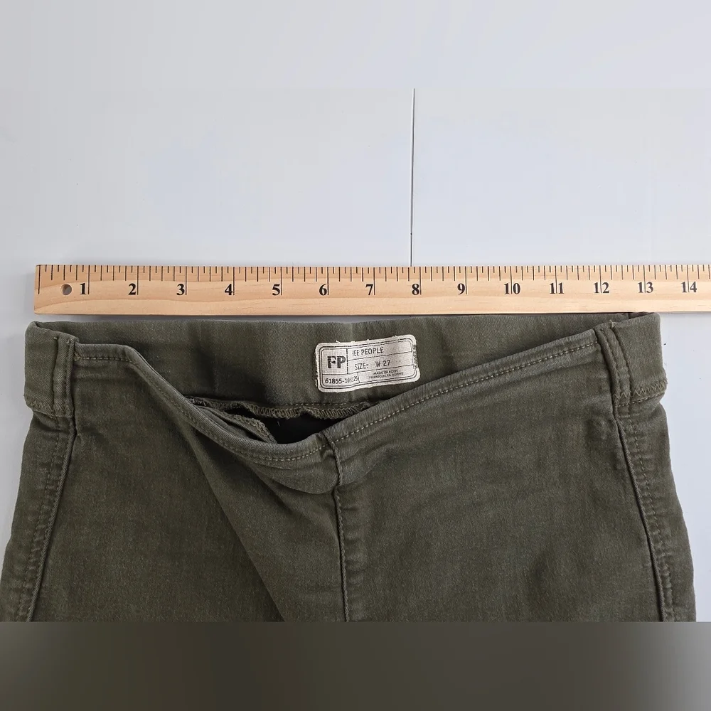 Free People 27 Easy Goes It Stretchy Skinny Raw Hem Pull On Olive Jeans 1629-t